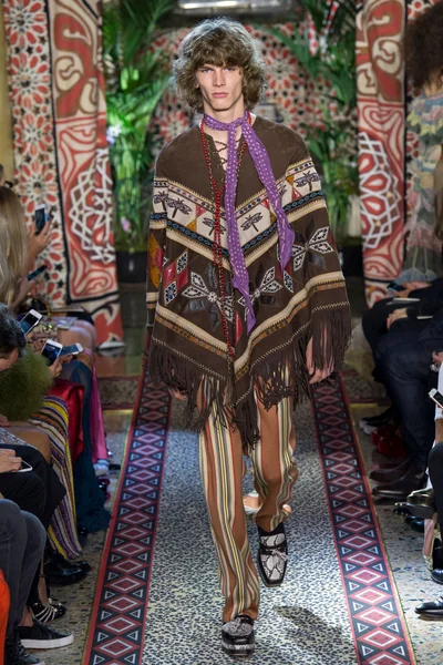 Look 42